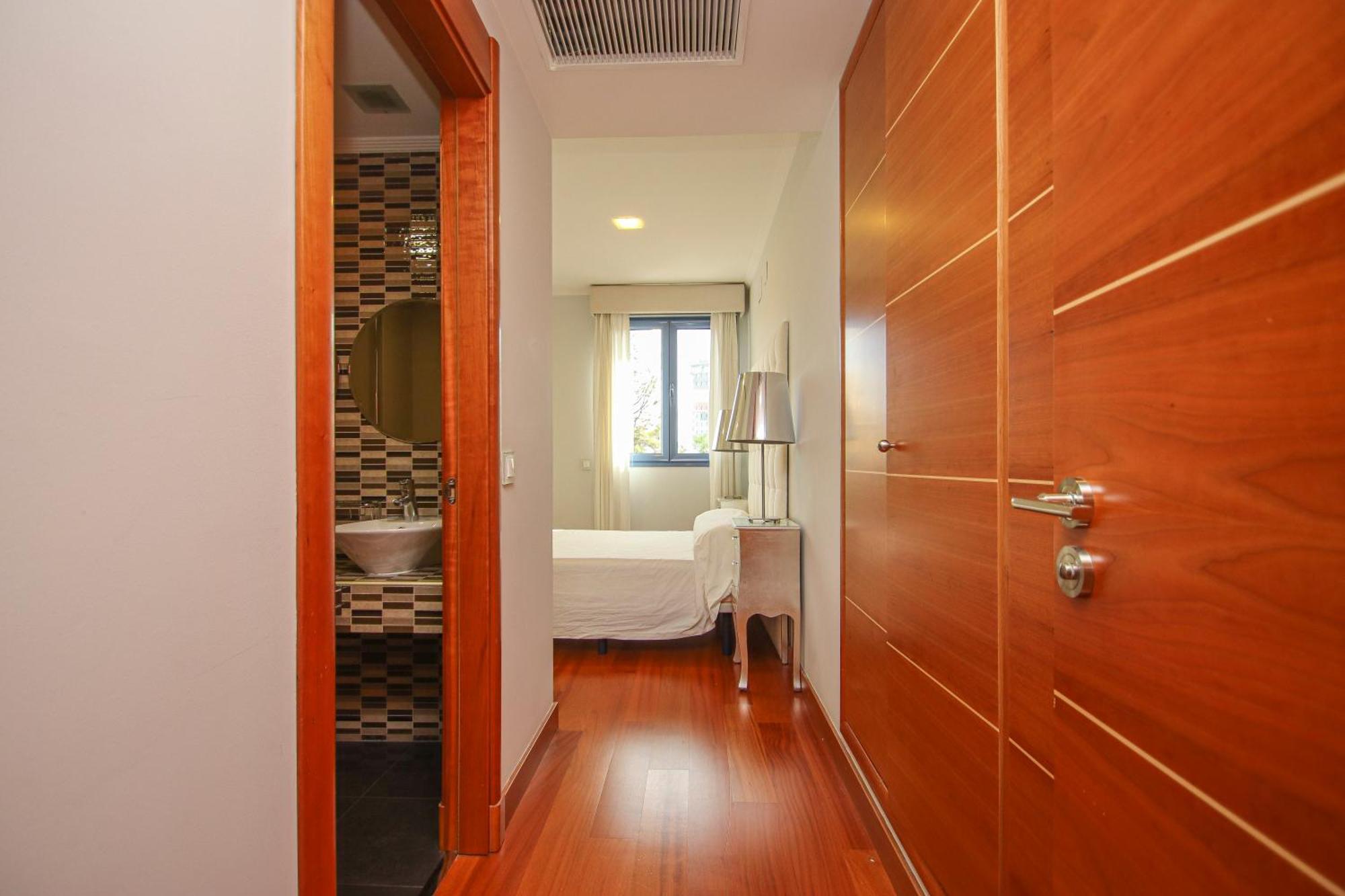 Luxury Apt In Plaza De Espana - Free Parking เซบีญา ภายนอก รูปภาพ